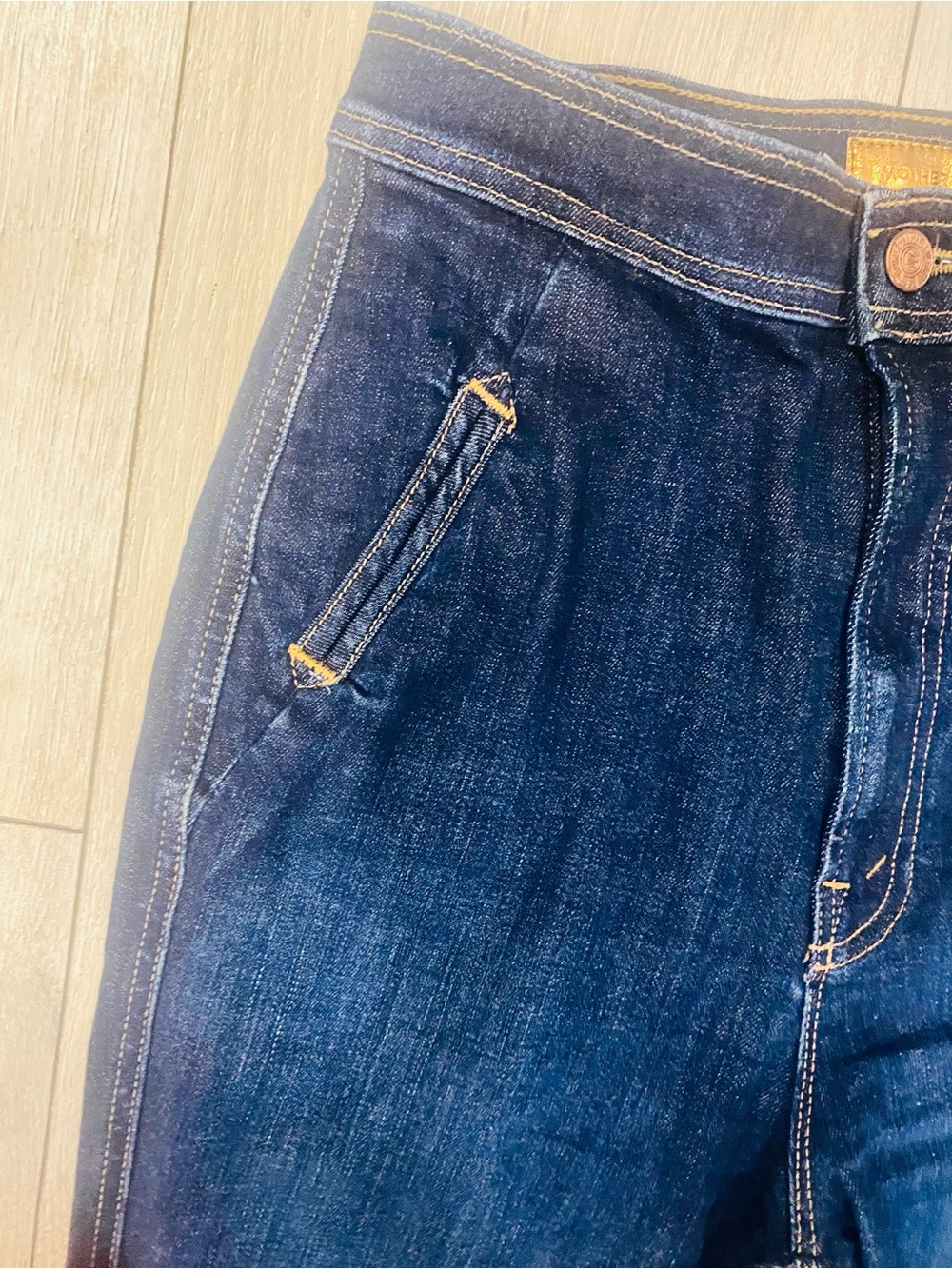 Women’s Mother High Waisted Smokin' Double Welt Heel Jeans Off Limits Dark Wash - Picture 6 of 9